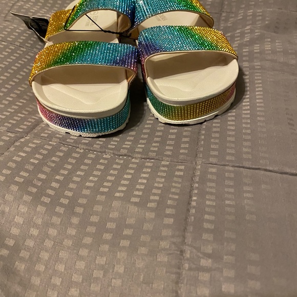 NWT Emma New York wedge sandals in size 7. - Picture 7 of 11